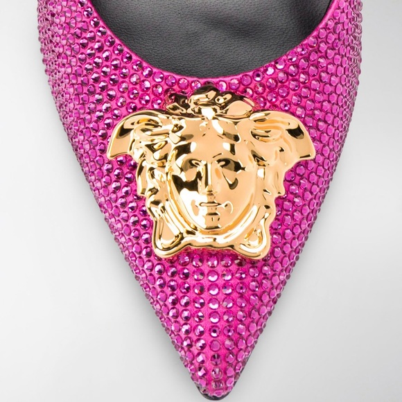 Versace - Picture 4 of 9